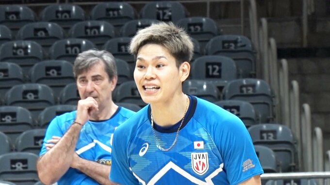 バレー男子日本代表 本番会場で初練習 ブラン監督は64歳の誕生日ケーキにご満悦【ネーションズリーグ】|TBS NEWS DIG