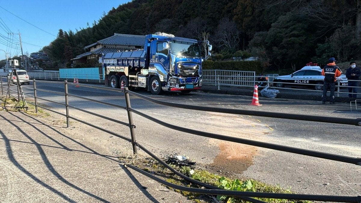 速報】5歳位の男児が重体 長崎県川棚町石木郷で大型トラックと車が正面