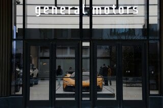 GM、ホワイトカラー従業員数百人を削減へ－IT部門の変革で| TBS CROSS DIG with Bloomberg