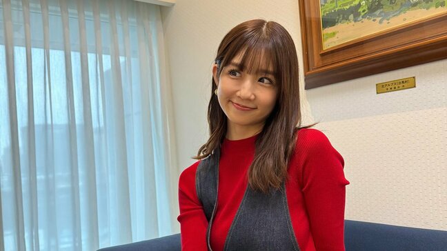 【 小倉優子 】　「赤いお洋服を着ると、年末気分になります♪」和室での白トップス姿から赤い洋服まで最新のオフショットを公開|TBS NEWS DIG