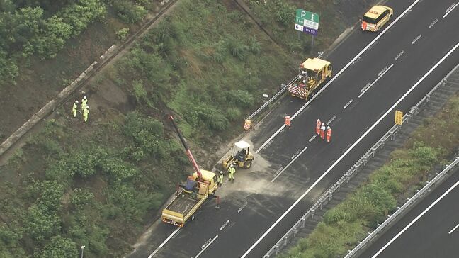 北関東自動車道(東行き)足利IC-佐野田沼IC間の通行止めを解除 道路脇の法面が“幅40メートル”崩落で一時通行止め|TBS NEWS DIG