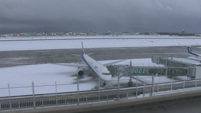 除雪車のトラブル JR北陸線で18本運休 小松空港は12便欠航　|　石川県のニュース｜MRO北陸放送
