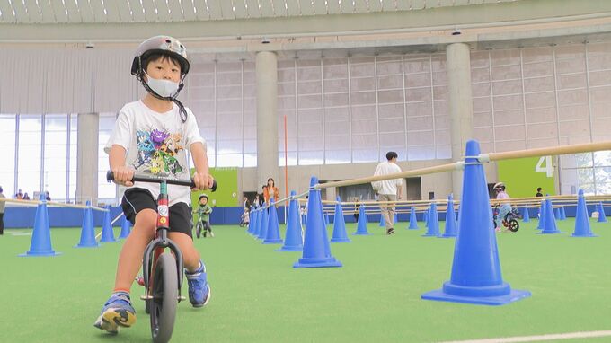 「障害物を跳ぶのが楽しかった」「けっこういい運動に」親子でスポーツに親しむイベント　初開催　|TBS NEWS DIG