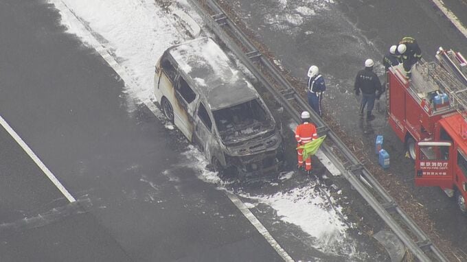 中央自動車道下り線・深大寺バス停付近で「アルファード」炎上 けが人なし 警視庁|TBS NEWS DIG