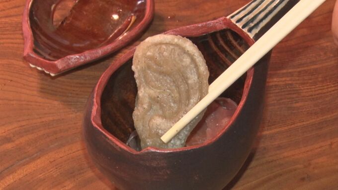 「この食感が耳っぽくて…」小泉八雲”怪談・ 耳なし芳一”にちなんだ「耳料理」も登場…朝からタマゴを５つ食す小泉八雲が残したレシピを再現　|　BSSニュース | BSS山陰放送