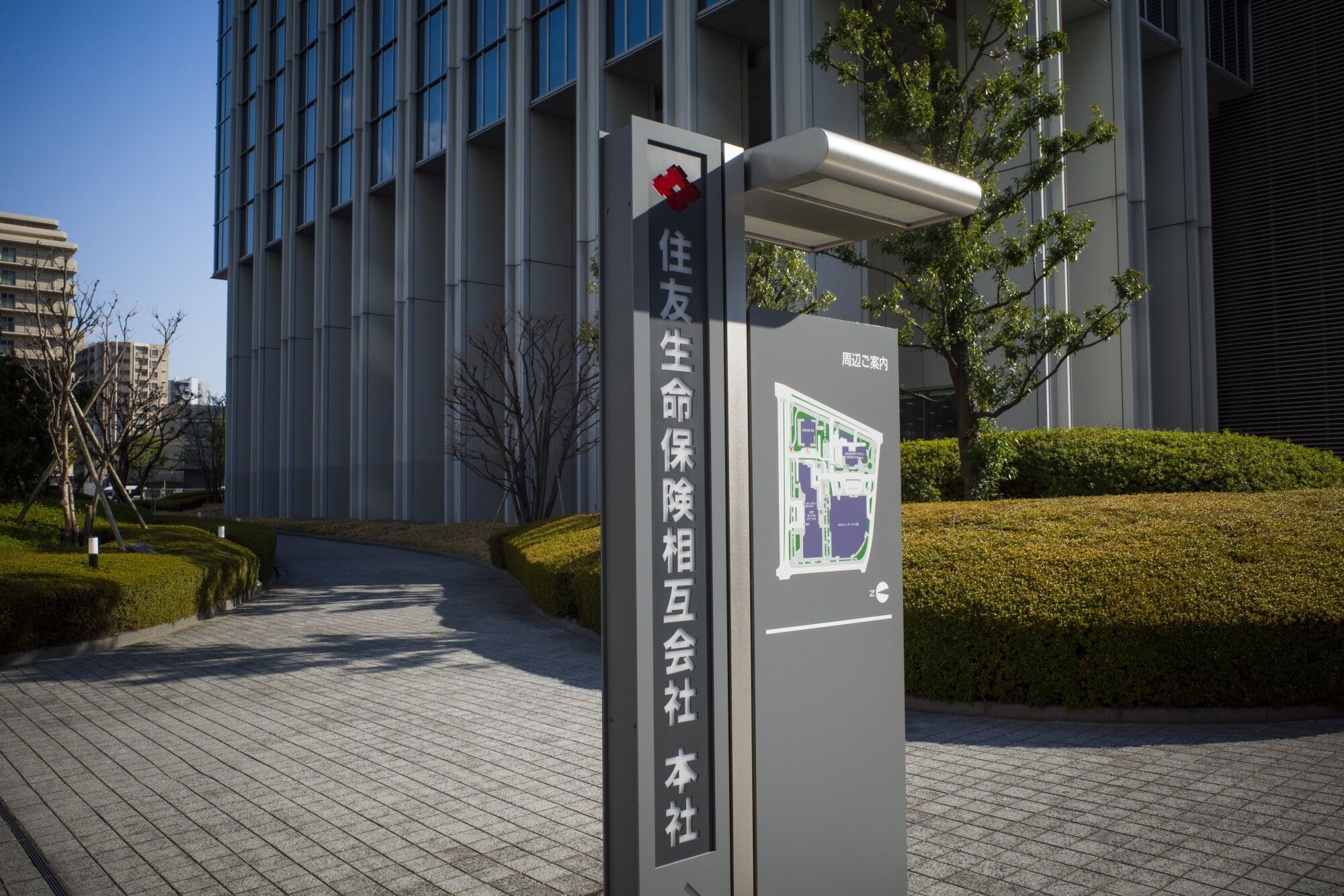 住友生命、来春入社の初任給を最大33万5000円に－3年で6割アップ