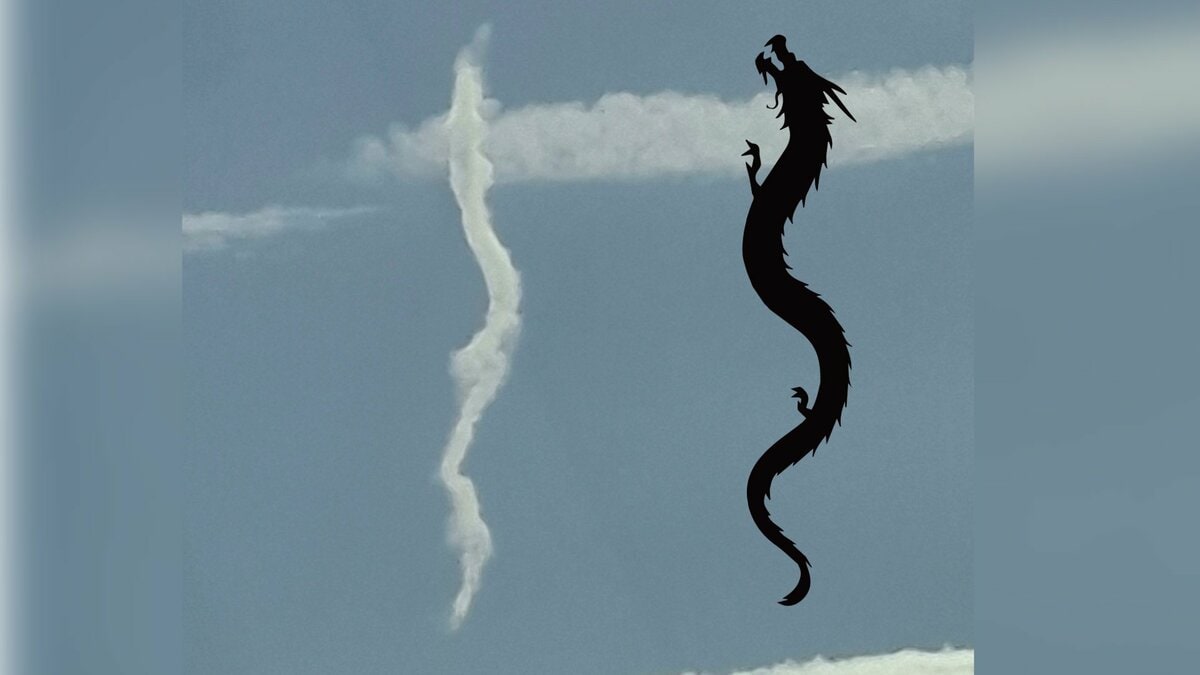 まるで「千と千尋の神隠し」ワンシーン 真夏の空に「昇り龍」みたいな