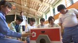 人が扮したロボットの操作を通して、児童がプログラミングに必要な考え方を学ぶ授業 盛岡市|TBS NEWS DIG