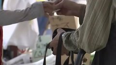 現役世代から早期の資産形成を！ 65歳からのリアル 貯蓄額が2,500万円以上の世帯が35.2％の一方で300万円未満の世帯が14.8％　年金だけでは足りない？計画的な老後生活とは| TBS CROSS DIG with Bloomberg