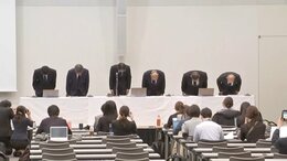 おもりに重機と作業員を乗せた状態で行う解体作業は初めて　川崎市の5人転落事故きょう1週間　JFEスチールと受注会社が記者会見　遺族らに謝罪|TBS NEWS DIG