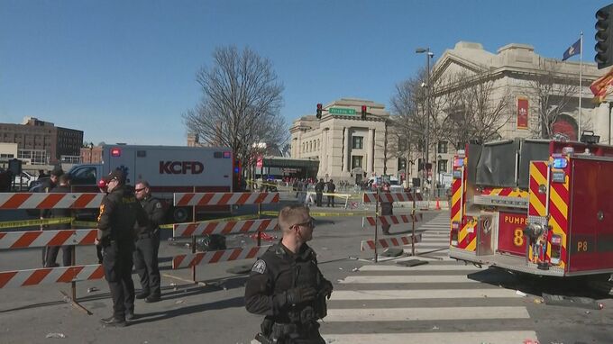 【速報】米ミズーリ州で銃撃　1人死亡、複数人負傷　直前には「スーパーボウル」の優勝パレード