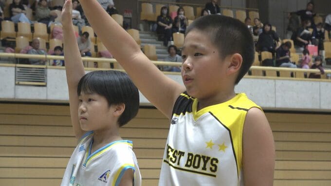 目指せ全国大会！　UTY旗山梨県ミニバスケットボール大会の開会式行われる　|　山梨のニュース | ＵＴＹテレビ山梨