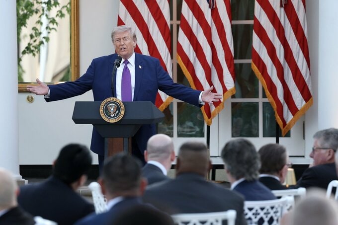 トランプ氏の証券取引量にウォール街関係者は驚愕－1～3月に3700件超