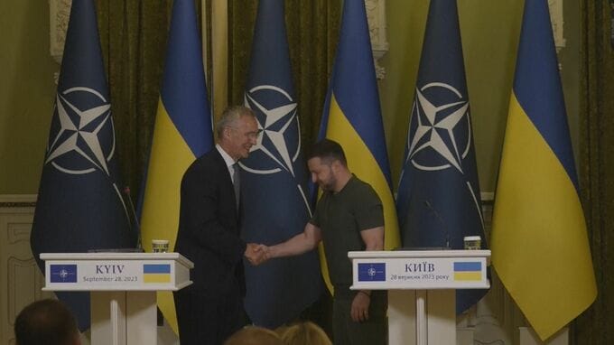 NATOストルテンベルグ事務総長ウクライナ訪問　ゼレンスキー大統領と会談、ウクライナ軍の反転攻勢「徐々に前進している」