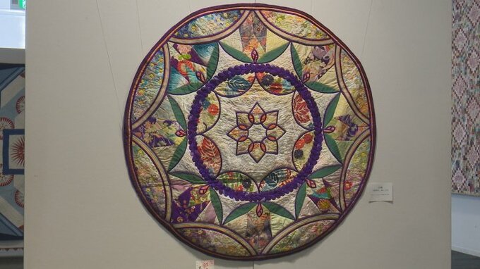 パッチワークの愛好家たちの作品展　甲府市の県立図書館昼で開催　　|　山梨のニュース | ＵＴＹテレビ山梨