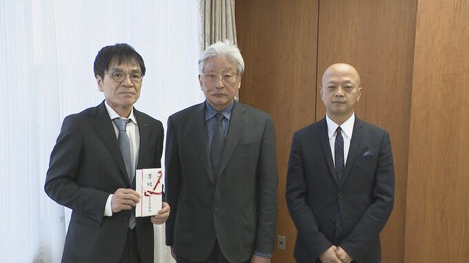 44年目の寄付 金沢市工芸協会が“交通遺児はげます会”に チャリティーコーナーの売上の一部を　|　石川県のニュース｜MRO北陸放送