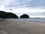 【速報】「海岸に人らしきものが流れ着いている」鳥取県岩美町の海岸で男性の遺体発見 浦富海岸で沖に流され行方不明になっている男子高校生との関連捜査|TBS NEWS DIG