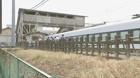 【速報】線路上で作業員4人が特急電車に接触 意識不明の状態で搬送 栃木・鹿沼市の東武日光線|TBS NEWS DIG