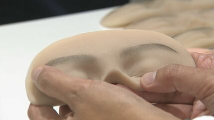 本物以上に本物らしい眉！？ アートメイクで心からの笑顔を 世界トップ