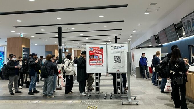 【速報・追記あり】年越し寒波で青森空港欠航相次ぐ　大雪警報７市町村「すごいね、青森は」「またか」　元日から雪かきに追われる　青森県|TBS NEWS DIG