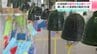 「足が速くなりますように」JR高知駅で園児が風鈴の飾りつけ　願い書いた南部鉄の風鈴96個　|　高知のニュース・天気｜KUTV NEWS | KUTVテレビ高知