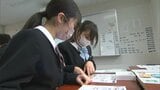 中学校でカードゲームで様々な職業について学ぶ「キャリア教育」の出前授業 職業選択の視野広げて【香川】|TBS NEWS DIG