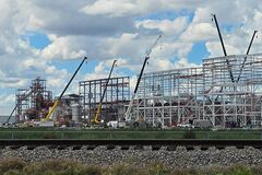 マスク氏が10億ドル投じたテスラ工場、テキサス州で水確保難航か| TBS CROSS DIG with Bloomberg