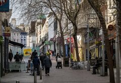 株・債券売り続く、英国債利回りは20年ぶり高水準－原油高は一服| TBS CROSS DIG with Bloomberg