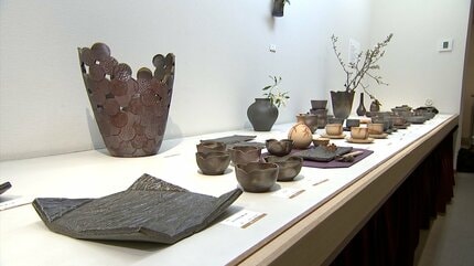 備前焼作家・延原勝志さんの作陶展「還元で焼くと青備前、酸化で焼くと
