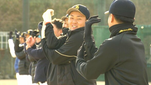 選手は“銀行員”四国銀行野球の2026年が始動　通常業務と週3日の練習、54年ぶりドラフト指名の川田悠慎（西武）にもエール　|　高知のニュース・天気｜KUTV NEWS | KUTVテレビ高知