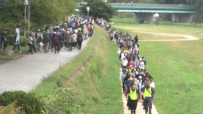 中心部の川沿いを歩きながら健康づくり　約850人が秋の盛岡をウォーキング|TBS NEWS DIG
