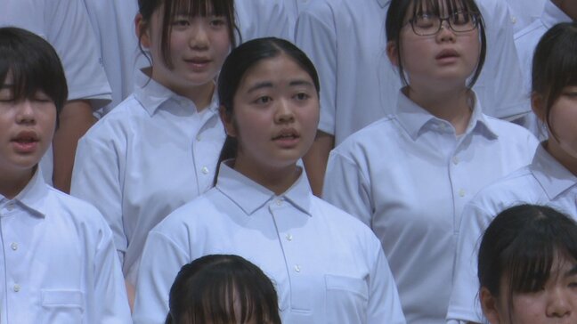 ３色で情熱・友情・純粋さを表現した歌詞　統合して開校した富士川中学校で校歌披露　山梨|TBS NEWS DIG