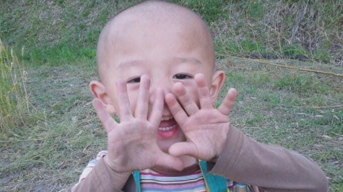 4歳のままの男の子…生きていれば卒業の春　息子を事故で亡くした家族　8回目の命日、兄の年齢超えた妹が小学生に　|　大分のニュース｜OBS NEWS｜大分放送