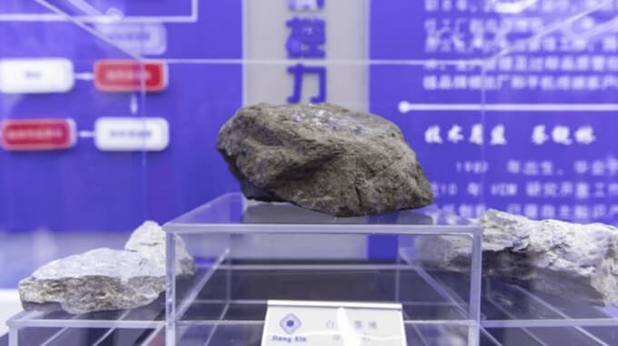レアアースの脱「中国依存」に光　南鳥島の希望と世界のサプライチェーン大再編