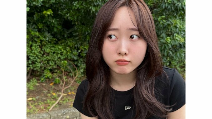 【 本田望結 】「夏、またね」背中が開いた黒トップス×ワイドデニムのコーデ披露　「ロングヘアもバッチリ」「大人になったなー」の声|TBS NEWS DIG