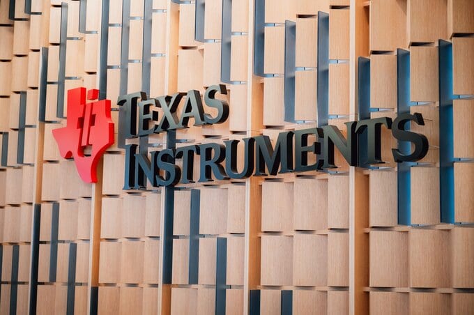 米TI、強気の四半期見通し示す－産機・車載向け需要回復へ