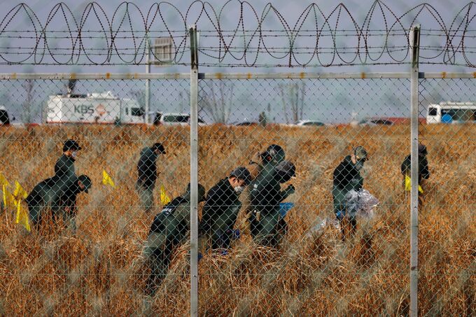 韓国旅客機事故、フライトデータレコーダー主要部品失う－調査遅れも