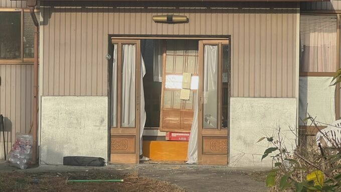 【速報】栃木・小山市の住宅で強盗傷害　3人逃走中　棒状のもので女性（69）の顔などを殴り…現場は荒らされた形跡|TBS NEWS DIG
