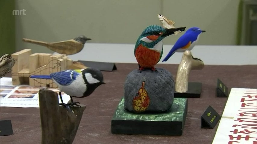 猛禽類の彫刻　　シロハヤブサ 　　バードカービング　木彫りの野鳥　野鳥彫刻 猛禽類の彫刻 シロハヤブサ バードカービング 木彫りの野鳥 野鳥彫刻