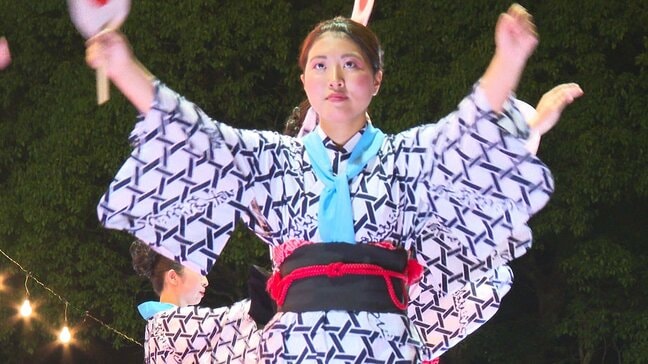 300年の伝統の舞が夏の夜を彩る　「草地おどり」盆踊り大会　大分・豊後高田市|TBS NEWS DIG