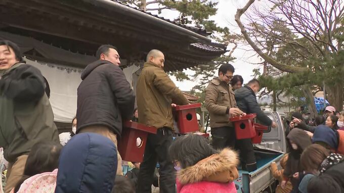 「地震が、災いが起きないように…」能登半島地震で被災 石川・輪島市の重蔵神社で復興を願って恒例の豆まき|TBS NEWS DIG