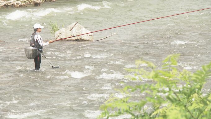 県内シーズン到来 好天で解禁のアユ釣り楽しむ　|　石川県のニュース｜MRO北陸放送