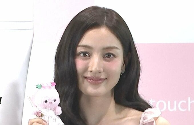  【 TWICE・JIHYO 】　日本では「おいしいお店とコンビニとドラッグストアに」　ブランドミューズ　「milktouch」　新商品イベント|TBS NEWS DIG