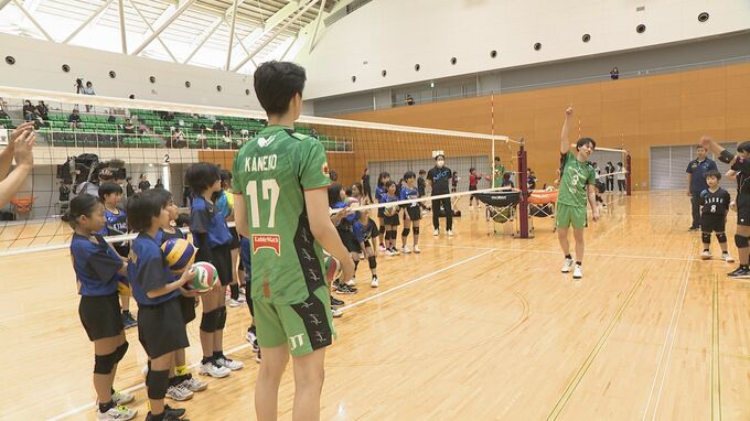 未来のVリーガーを目指し　V1リーグＪＴサンダーズ広島がバレー教室　山口　|　山口のニュース・天気・防災｜tys NEWS｜ｔｙｓテレビ山口