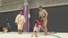 プロバスケットボール会場で力士と勝負！キッズ相撲体験　福島ファイヤーボンズは5連勝　福島　|　福島のニュース│TUF