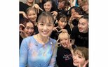 【 西野カナ 】　福岡でのライブを報告　「みんなめちゃめちゃ熱くて最高でした　楽しかった〜　また帰ってくるけん！」　スタッフと笑顔|TBS NEWS DIG