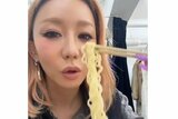 【 倖田來未 】 「撮影の合間の私」 ラーメン堪能 もぐもぐショットにファン反響 「釣られてラーメンが食べたくなってきた⋯」「めっちゃ美味しそう」|TBS NEWS DIG