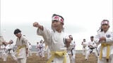空手道場の200人が冬の海に入り心身鍛える「寒行」今年で63回目|TBS NEWS DIG