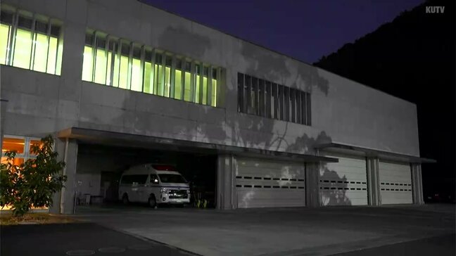 午前10時半ごろ交差点で信号待ちをしている間に居眠り…宿毛消防署の男性消防士が酒気帯び運転の疑い|TBS NEWS DIG
