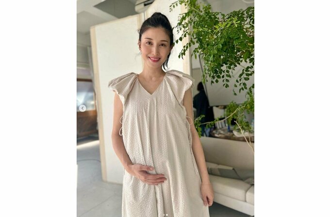 橋本マナミさん　第二子妊娠を公表　「胎動を激しく感じながら愛おしい毎日」　マタニティフォトも公開|TBS NEWS DIG
